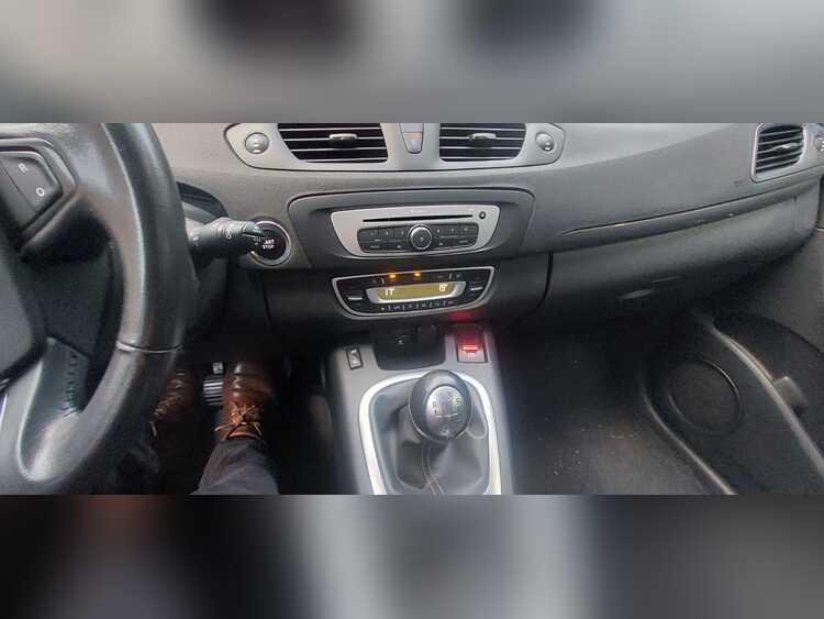 Renault Grand Scenic 1.5 DCI 110CV foto 7